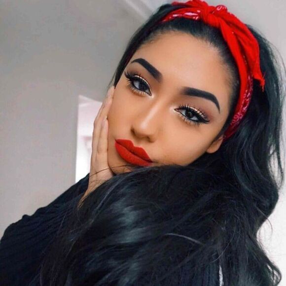 ✨4xHost Pick✨Liquid Lipstick - American Doll✨ - Picture 1 of 4